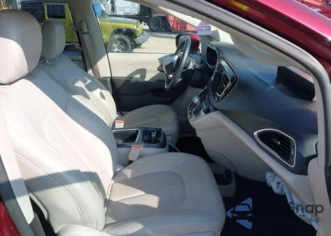 2018 Chrysler Pacifica Touring L Plus из США, поврежденный, VIN 2C4RC1EG5JR139509